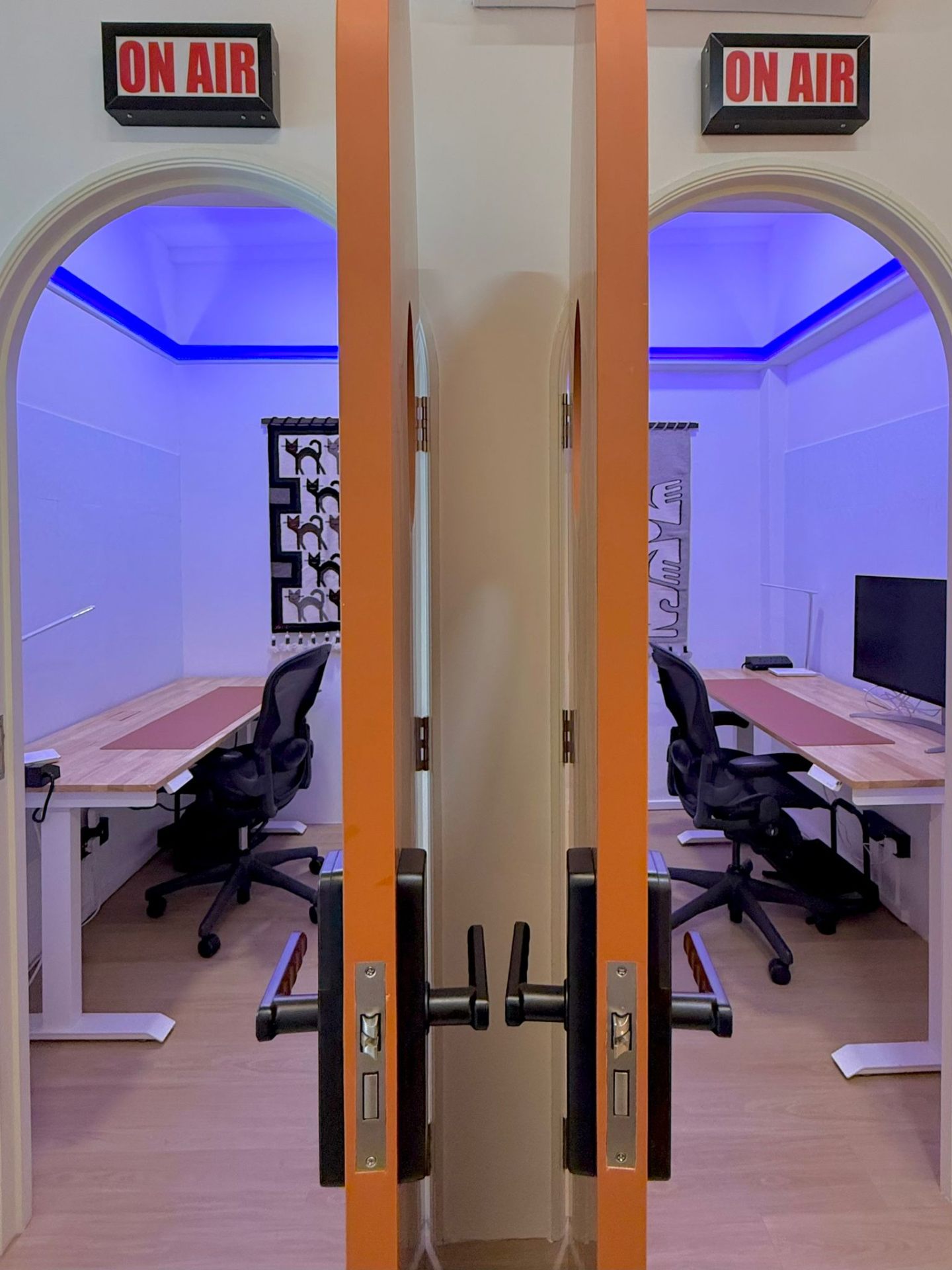 Solo podcast studio